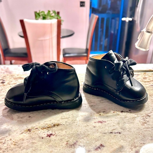 “NEW” JOSMO BABY UNISEX WALKING SHOES - Picture 1 of 6